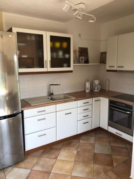 Ferienwohnung Laendlichmodern, Barrierefrei Bad Nenndorf Bagian luar foto